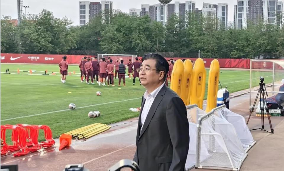 的手臂, KHIAA, yV 的手臂, KHIAA, yV