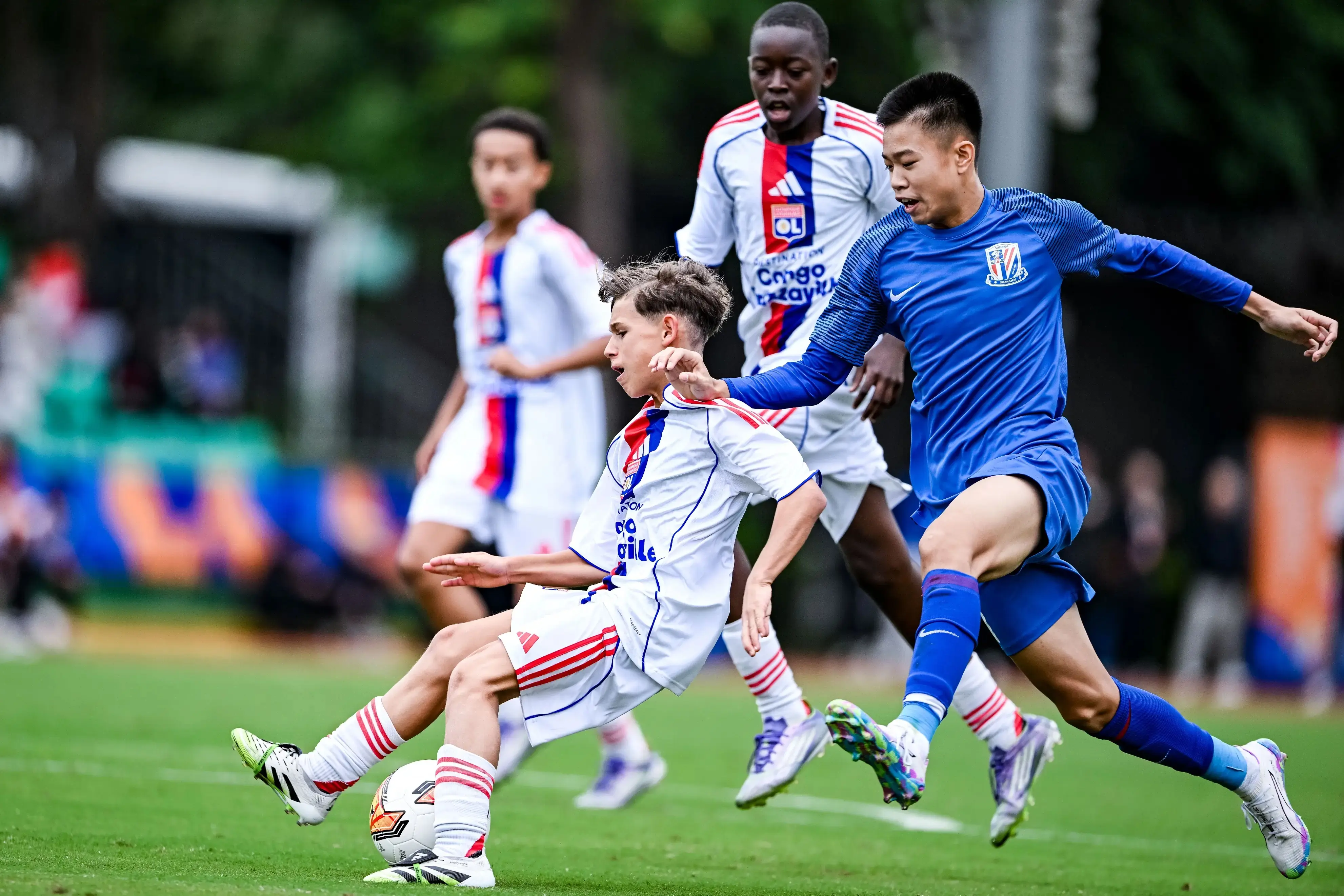 最强对手浮, 侧开出角球, AA 最强对手浮, 侧开出角球, AA